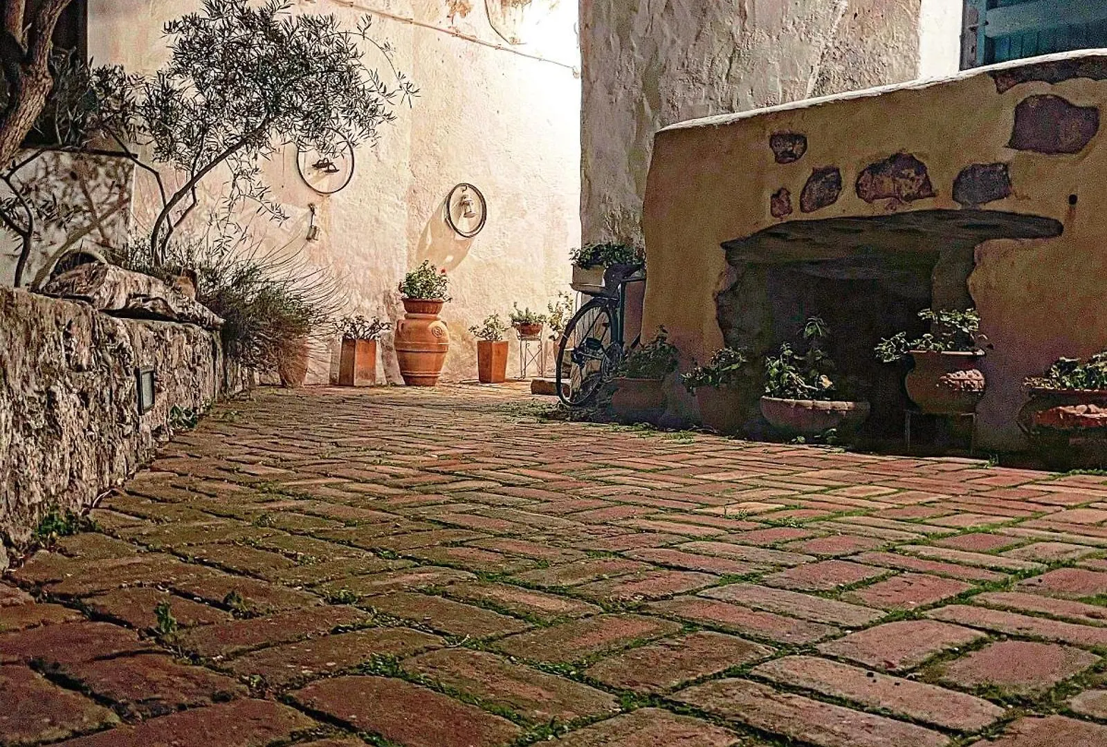 B&B Corte San Lussorio Oliena 0*,  Itália